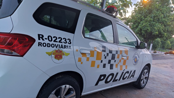 Homem é preso após apresentar CNH falsa em abordagem policial
