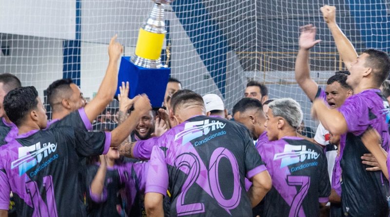 Com Rian em noite de gala, marcando cinco vezes, NM Instalações Elétricas/JD Comunicação Visual é o campeão do Futsal de Lucélia 2024