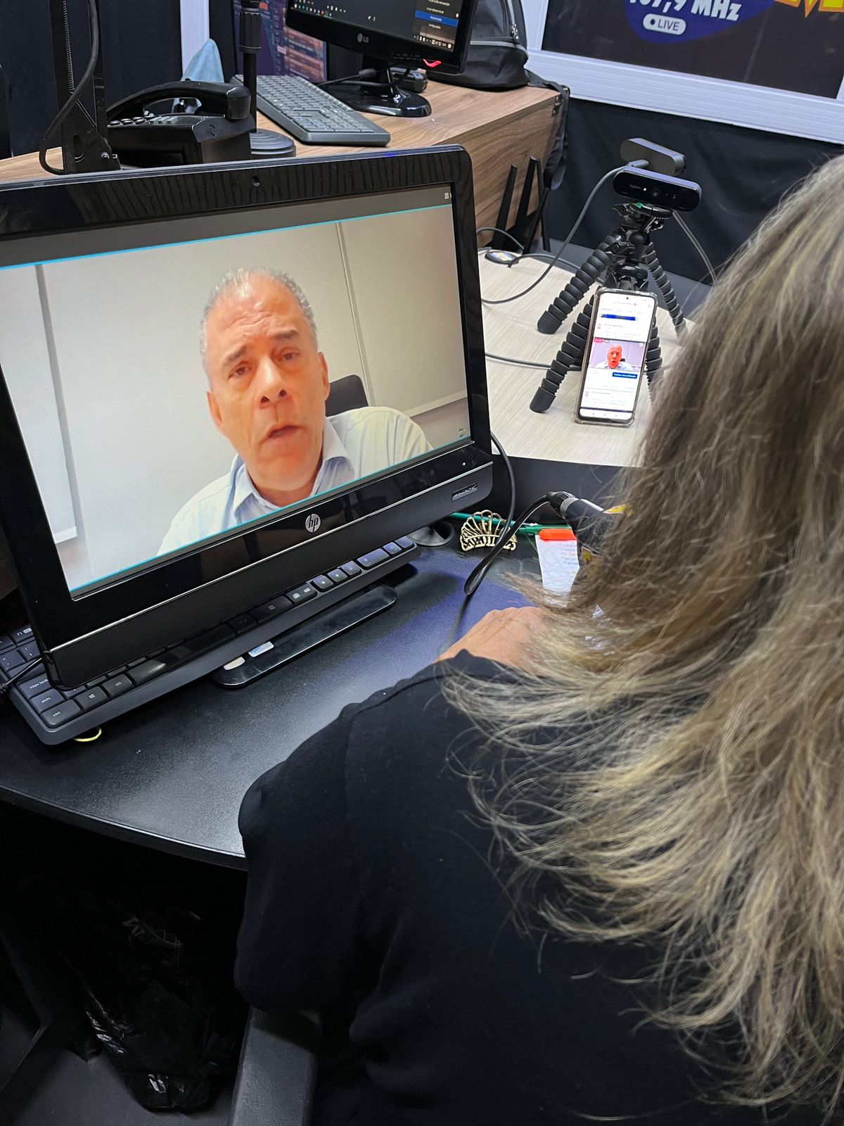 Saiba se sua família terá direito ao Kit da parabólica digital gratuita.