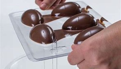 Curso “Fabrique e Venda Ovos de Páscoa e Bombons” está com inscrições abertas em Adamantina