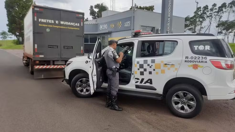 Foragido da Justiça, motorista de caminhão é preso por não pagar pensão alimentícia