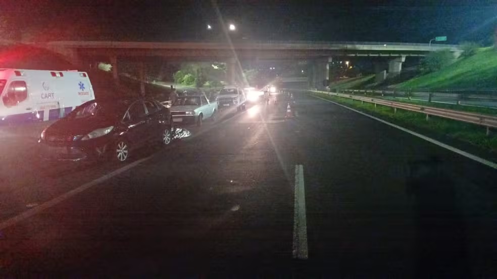 Após furtar rodas, jovem de 18 anos morre prensado entre dois veículos em Rodovia