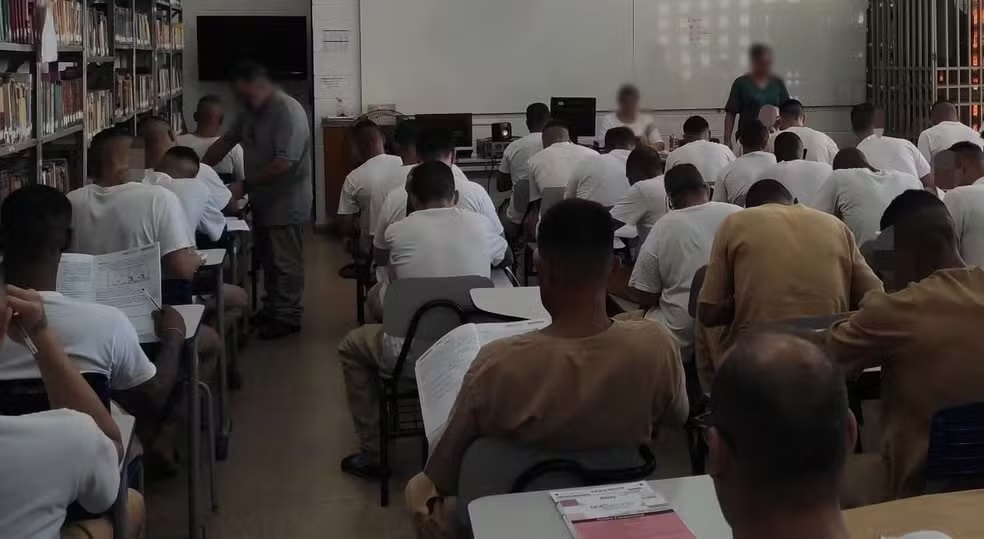 Indo de 710 para 1,4 mil, número de detentos aprovados no Encceja sobe 103% no Oeste Paulista