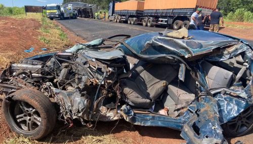 Motorista morre após colidir contra carreta na Rodovia