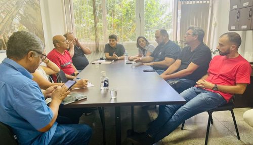 Servidores do Centro Universitário de Adamantina se reúnem com vereadores para tratar sobre projeto de plano de saúde