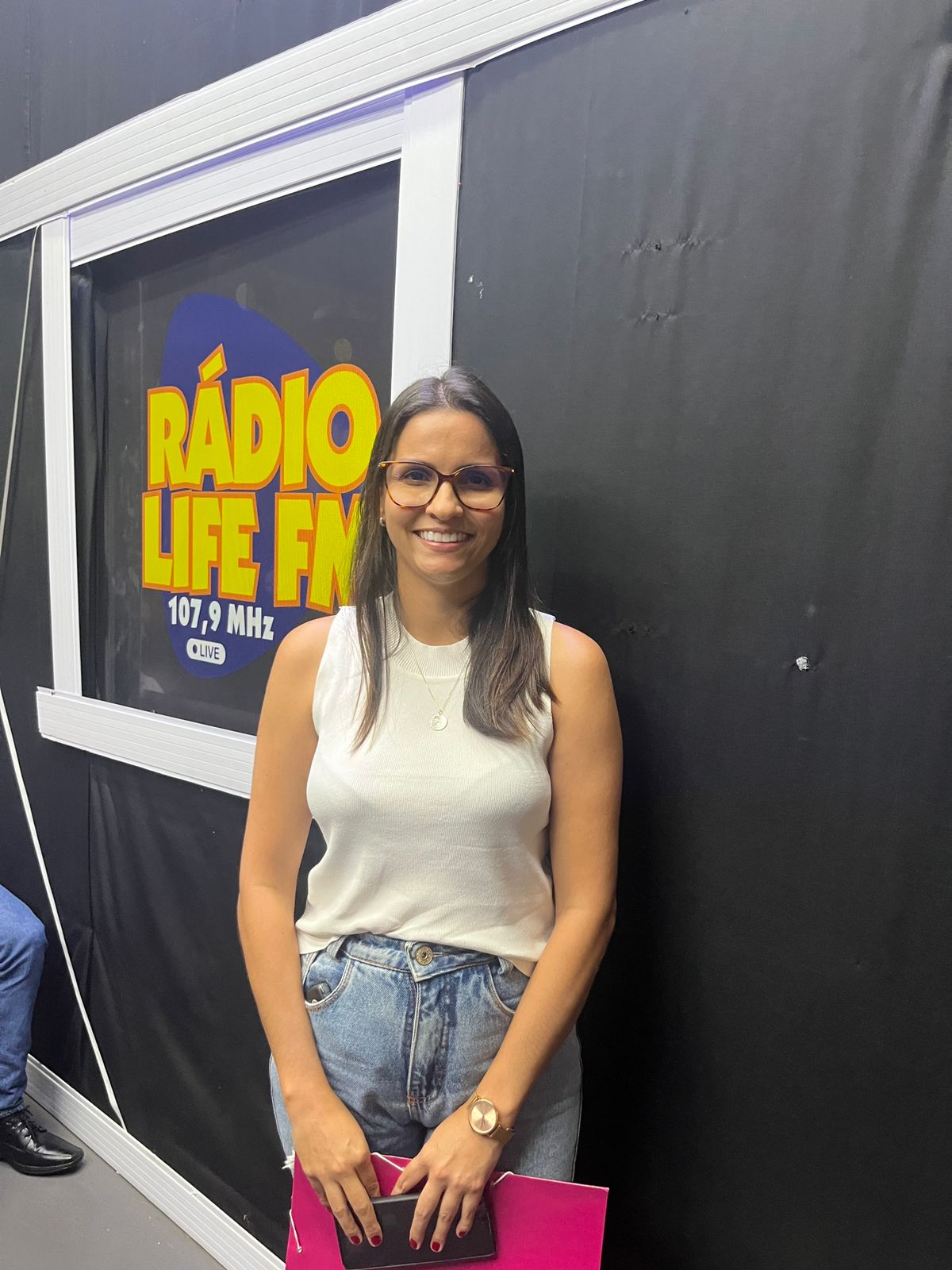 Enfermeira Responsável pela Ginecologia e Obstetrícia de Adamantina Conscientiza Mulheres na Prevenção do Câncer de Colo de Útero na Campanha 