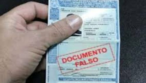 Motorista é preso por uso de CNH falsa na Rodovia