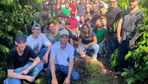 Curso de Agronomia do Centro Universitário realiza visita técnica à Treviolo Café e Cafeicultura Eldorado
