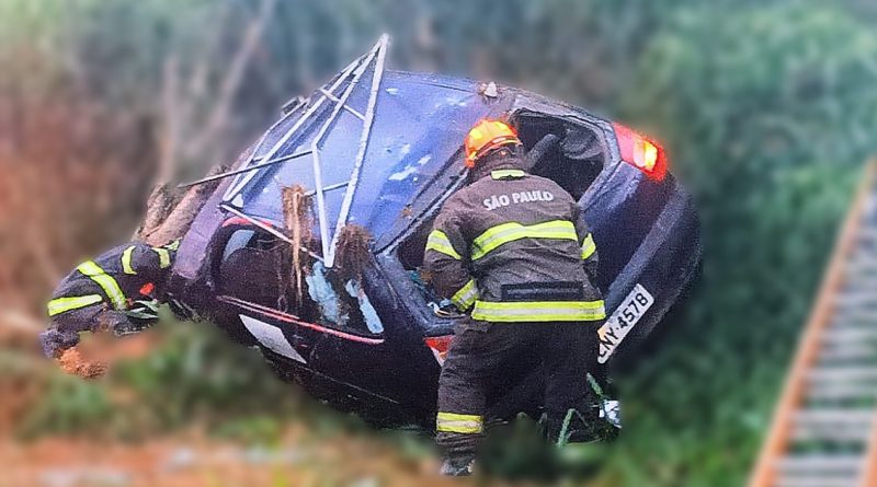 Morador de Tupã capota veículo na vicinal que liga Sagres a SP- 425