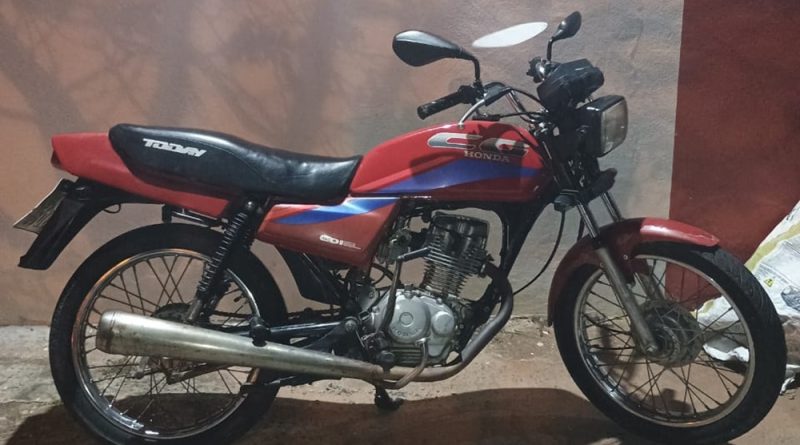 Homem é preso por tráfico de drogas, lesão corporal e resistência, em Adamantina