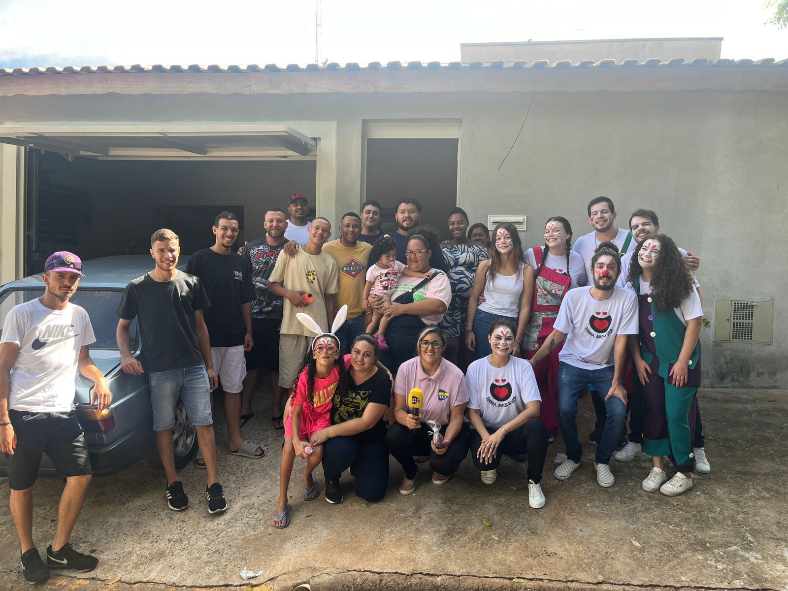 Entrega de Ovos de Páscoa Realizada pelo Projeto Ação_Pela_Vida.