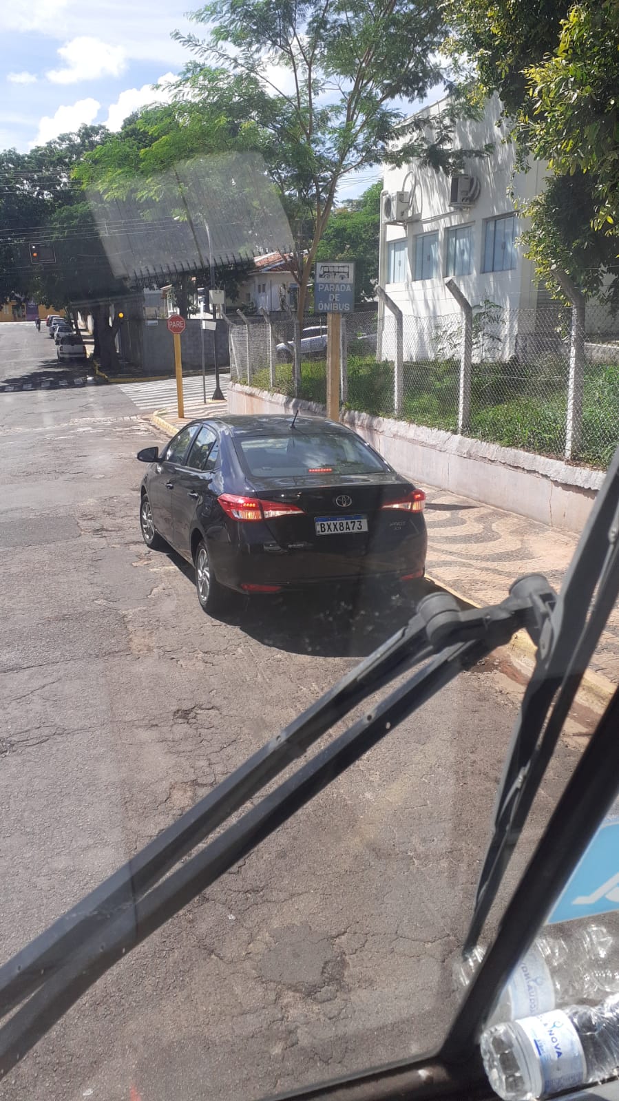Empresa de transporte Massei, destaca imprudência nos pontos de ônibus.