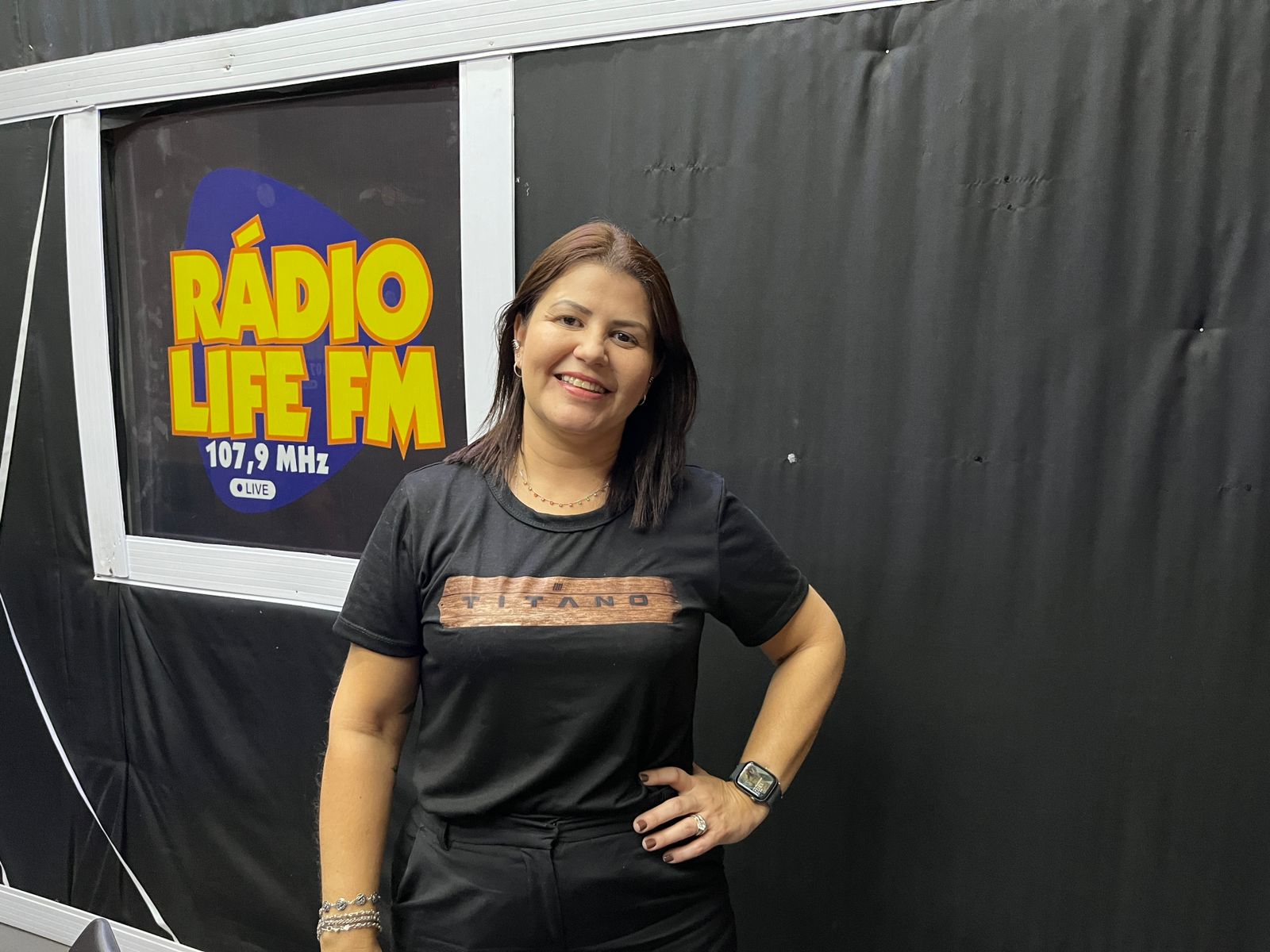 Briana Veiga, Consultora de Vendas da FIAT Alpavel apresenta fechamento de mês e  fala sobre sua trajetória.