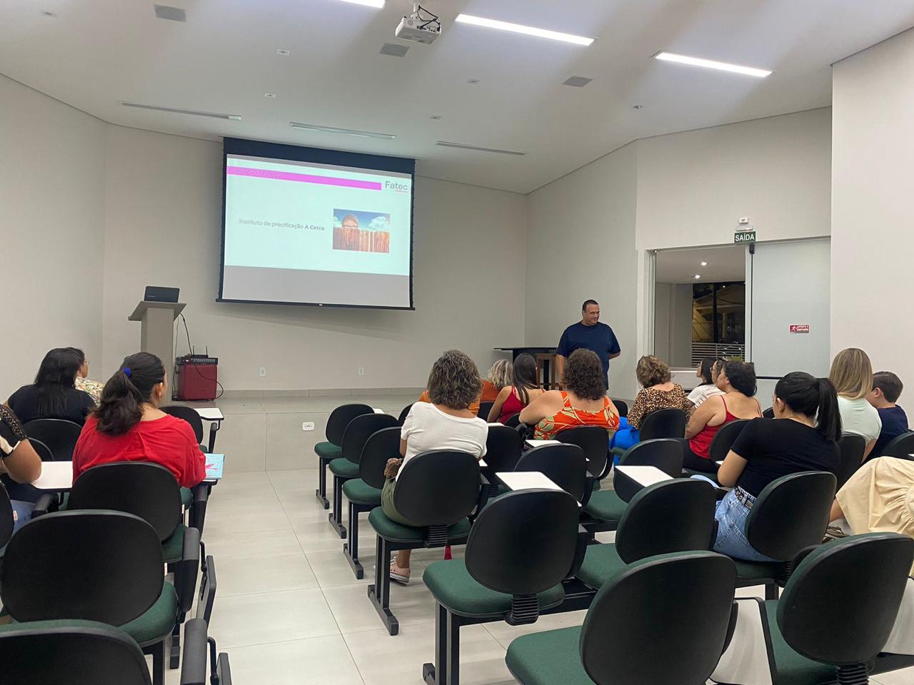 Curso “Precificação e formação de preço de vendas” oferecido pela FATEC para as participantes do programa “Feira da Mulher Empreendedora” tem início