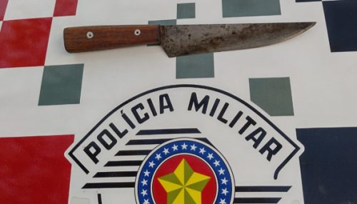 Homem esfaqueia ex-mulher e acaba preso pela PM por tentativa de feminicídio em Flórida Paulista