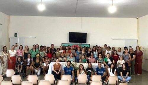 Residência Multiprofissional e alunos de Nutrição promovem café da manhã para mães na APAE