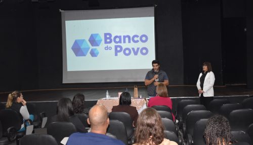 Linhas de crédito para empreendedoras são apresentadas em encontro formativo