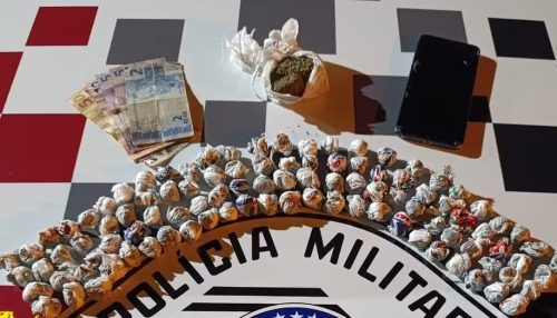 Com 100 porções de maconha escondidas no bolso da blusa, jovem é preso por tráfico de droga em Irapuru