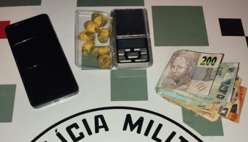 Dupla é presa pela Polícia Militar por tráfico de drogas em Adamantina