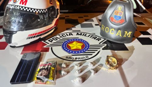 Homem é preso pela PM no Parque dos Pioneiros por tráfico de drogas, desacato, ameaça e resistência