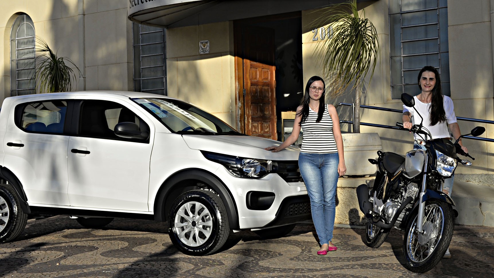Paróquia Santo Antônio entrega carro, moto e os demais prêmios aos ganhadores da Festa do Padroeiro