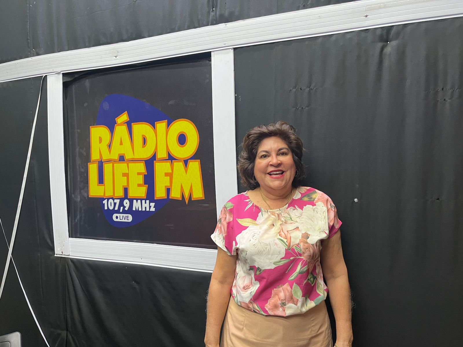 Maria De Lourdes Santos Gil (Dinha), Vice-Prefeita de Adamantina, esclarece sobre a Campanha do Agasalho.