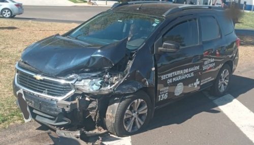 Com cinco passageiros, veículo da Prefeitura de Mariápolis se envolve em acidente