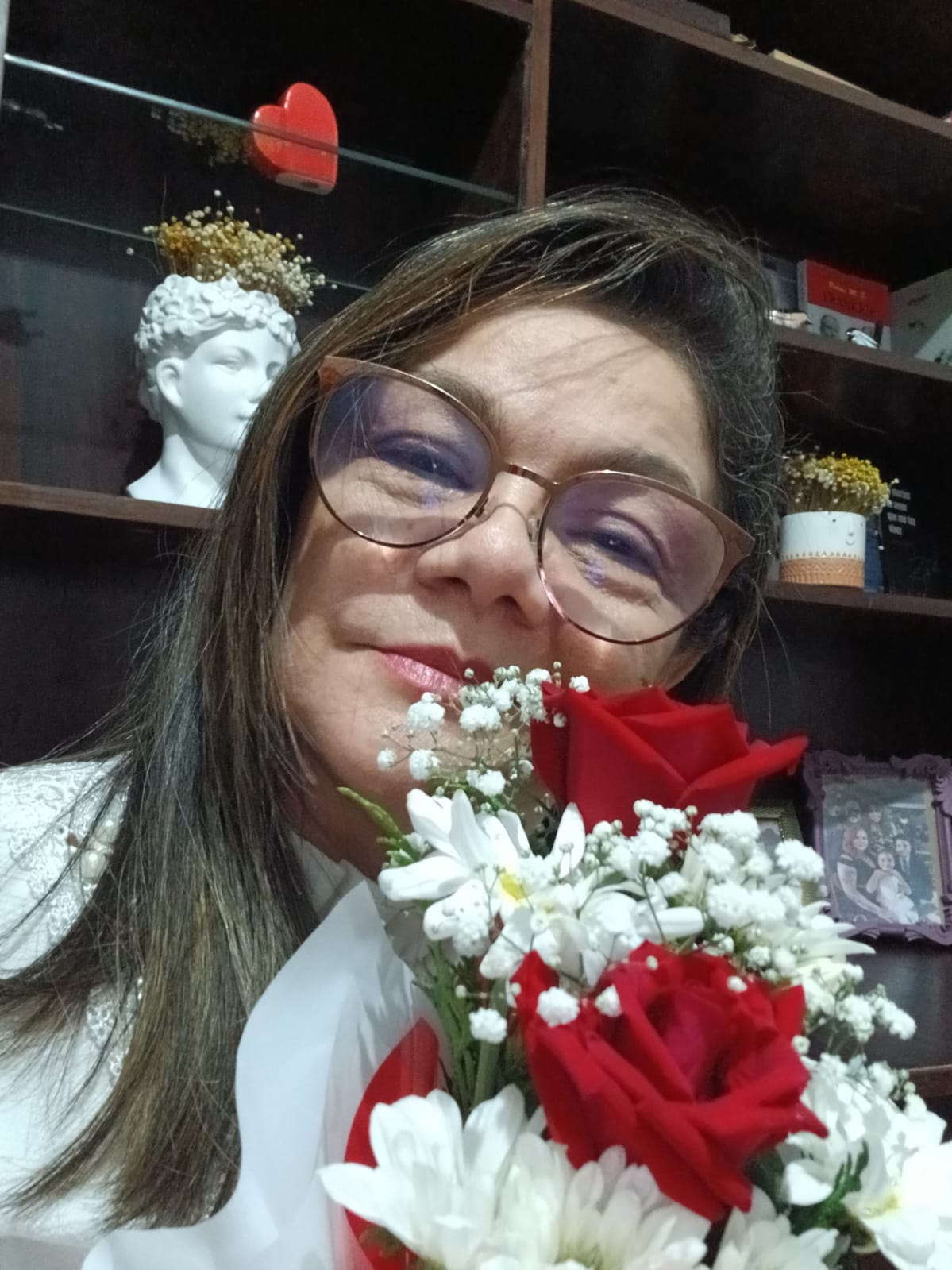 O SEGREDO DE HELENA - CONTO