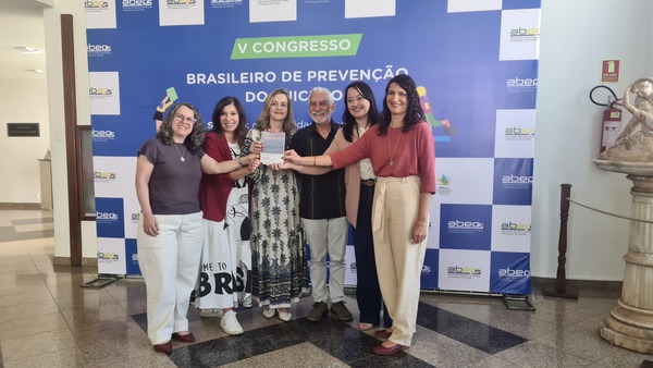 Professora da FAI lança livro no V Congresso Brasileiro de Prevenção do Suicídio