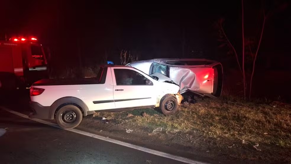 Colisão entre veículos deixa seis pessoas feridas na Rodovia