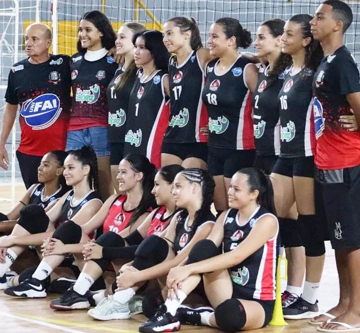Voleibol de Adamantina disputa finais da Liga de Barros neste sábado(14)