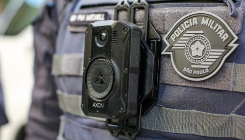 Governo de SP assina contrato para 12 mil novas câmeras corporais para a PM