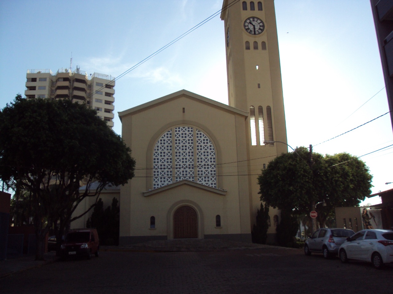 CAMINHANDO PELAS RUAS DESTA PROVÍNCIA DO FAZ DE CONTA EM 2.005...
