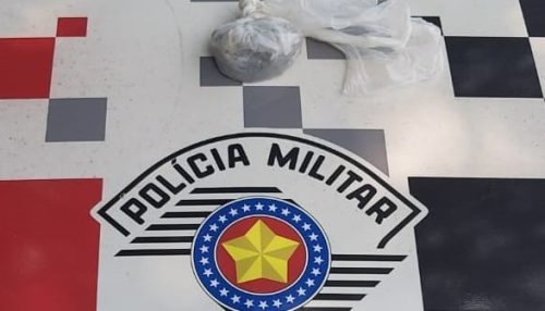 Com maconha no bolso, jovem de 18 anos é preso por tráfico de drogas no centro de Adamantina
