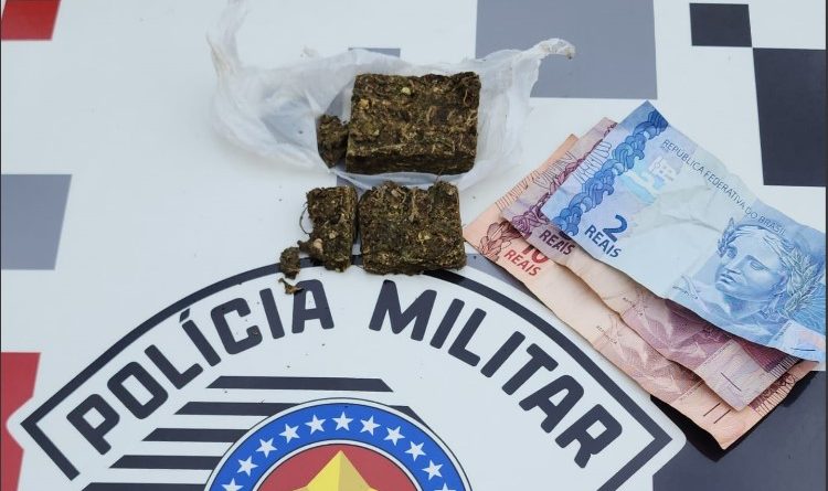 Após abordagem Polícia Militar apreende droga em Flórida Paulista