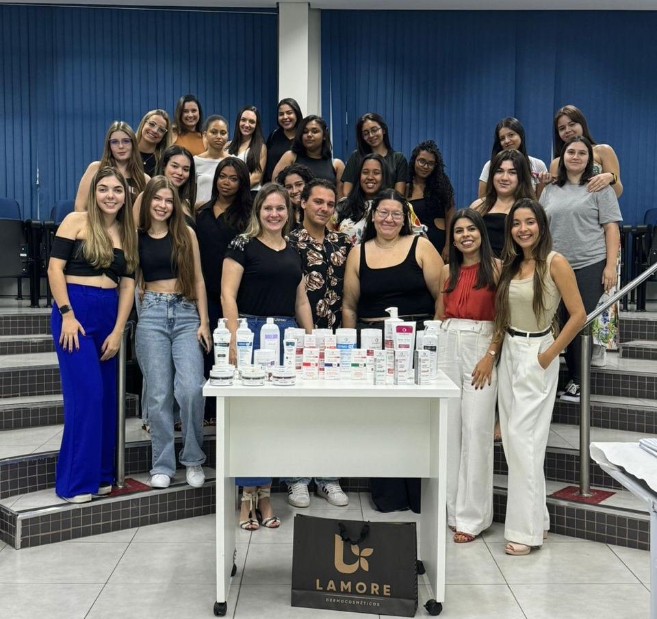 Estética e Cosmética da FAI recebe doação de produtos cosméticos