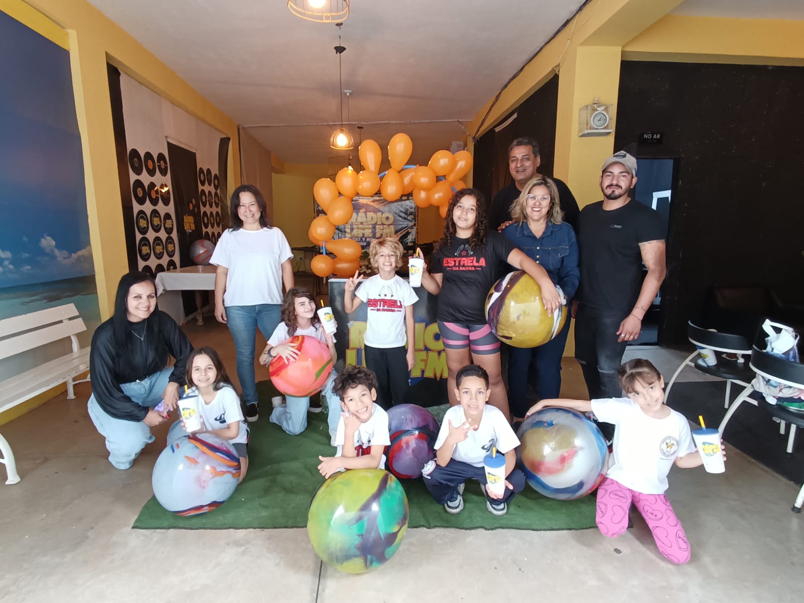 Life FM Celebra o Dia das Crianças com Entrevistas no Estúdio
