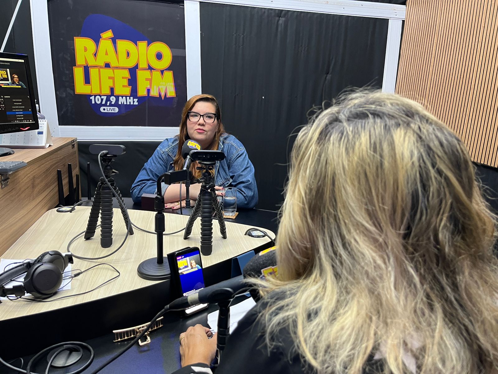 “A invisibilidade da causa animal em nossa cidade e a urgência de conscientização sobre o abandono de animais”, relatou a entrevistada.