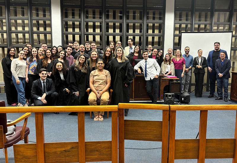 Estudantes de Direito da FAI participam do V Júri  Simulado no Fórum da Comarca de Adamantina