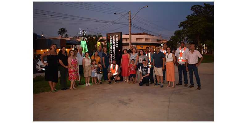 Espaço Gastronômico no Parque dos Pioneiros recebe o nome do ex-secretário de planejamento e desenvolvimento João Vitor Marega