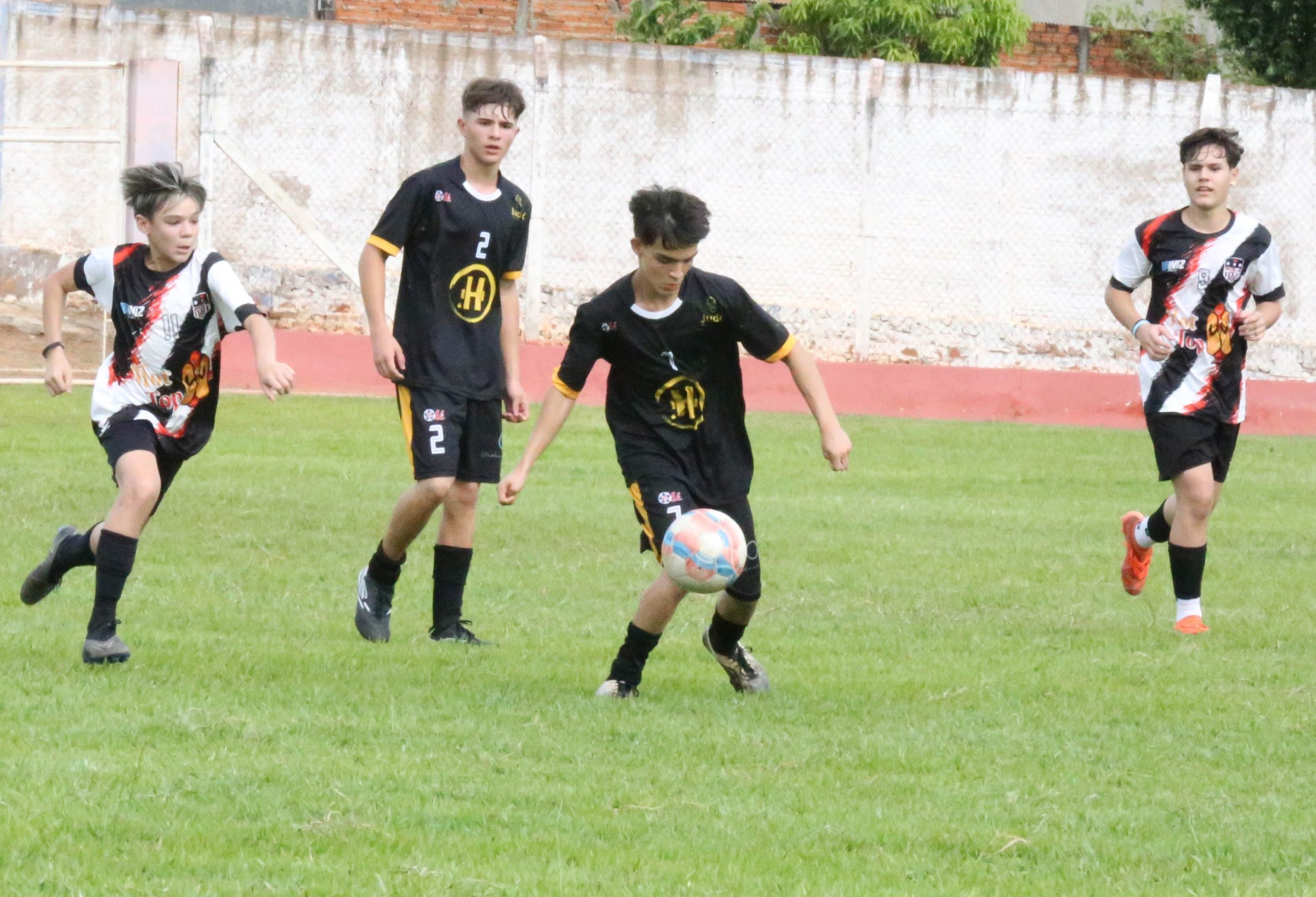 Mariápolis E.C. Sub-14 realizou partida amistosa contra Fratello’s em Adamantina
