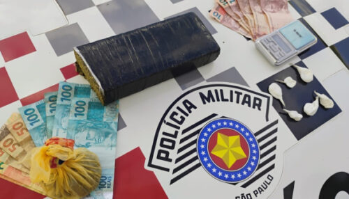 Polícia Militar de Adamantina, prende homem com tijolo e porções de maconha e cocaína