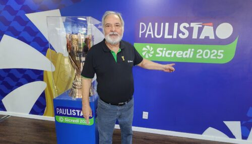 Paulistão Sicredi Itinerante leva troféu a Bauru e  anima torcedores