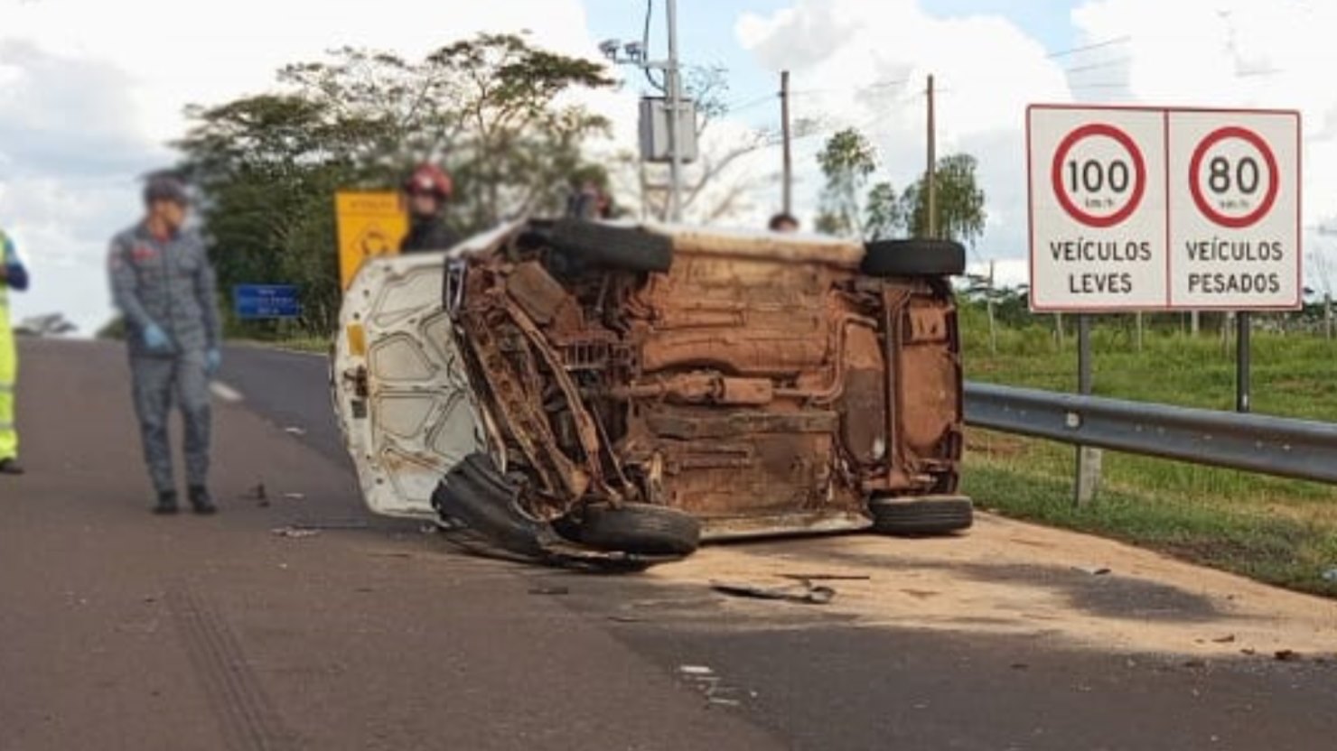 Morador de Pacaembu fica em estado grave após acidente na SP-294