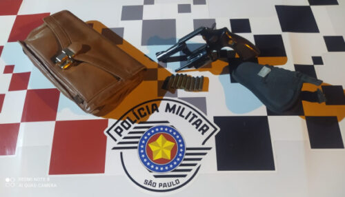 Em meio a briga familiar homem é preso pela PM por posse irregular de arma de fogo em Pracinha