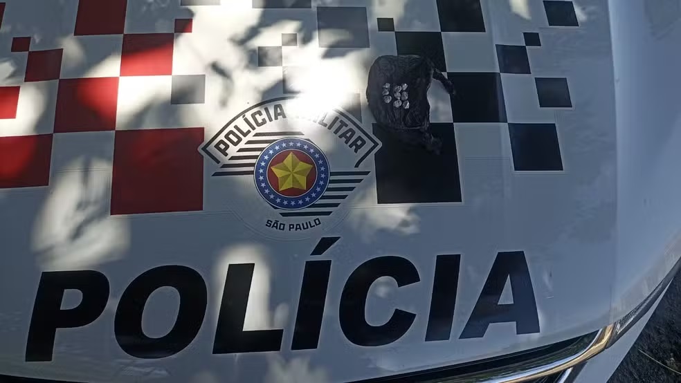 Homem é preso por roubo após invadir residência, usar faca para ameaçar vítima e subtrair utensílios domésticos em Osvaldo Cruz