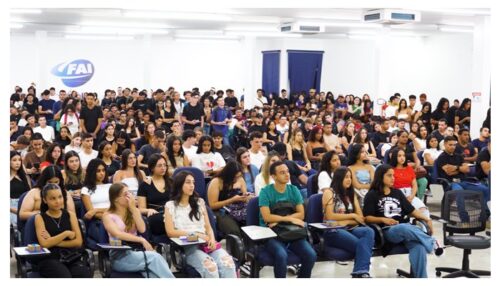 Iluminando os caminhos, FAI recebe os calouros para um futuro brilhante