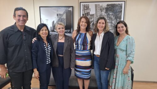 Equipe da Prefeitura de Adamantina participa de encontro na Secretaria de Políticas Públicas para Mulheres