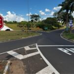 Saída da via de acesso, no trevo principal de Adamantina, passa a ter placa de parada obrigatória