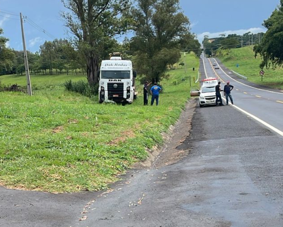 Motorista sofre parada cardíaca e morre em rodovia vicinal entre Osvaldo Cruz e Salmourão